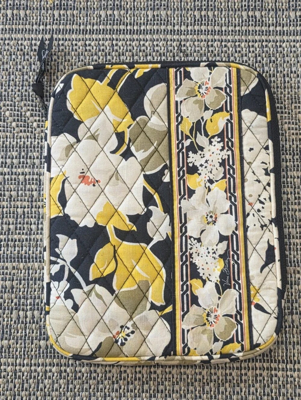Vera Bradley Dogwood Print Cushioned Ipad Notebook Case Yellow Black Floral